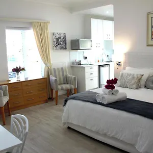 Guest house Summer Place, Constantia,